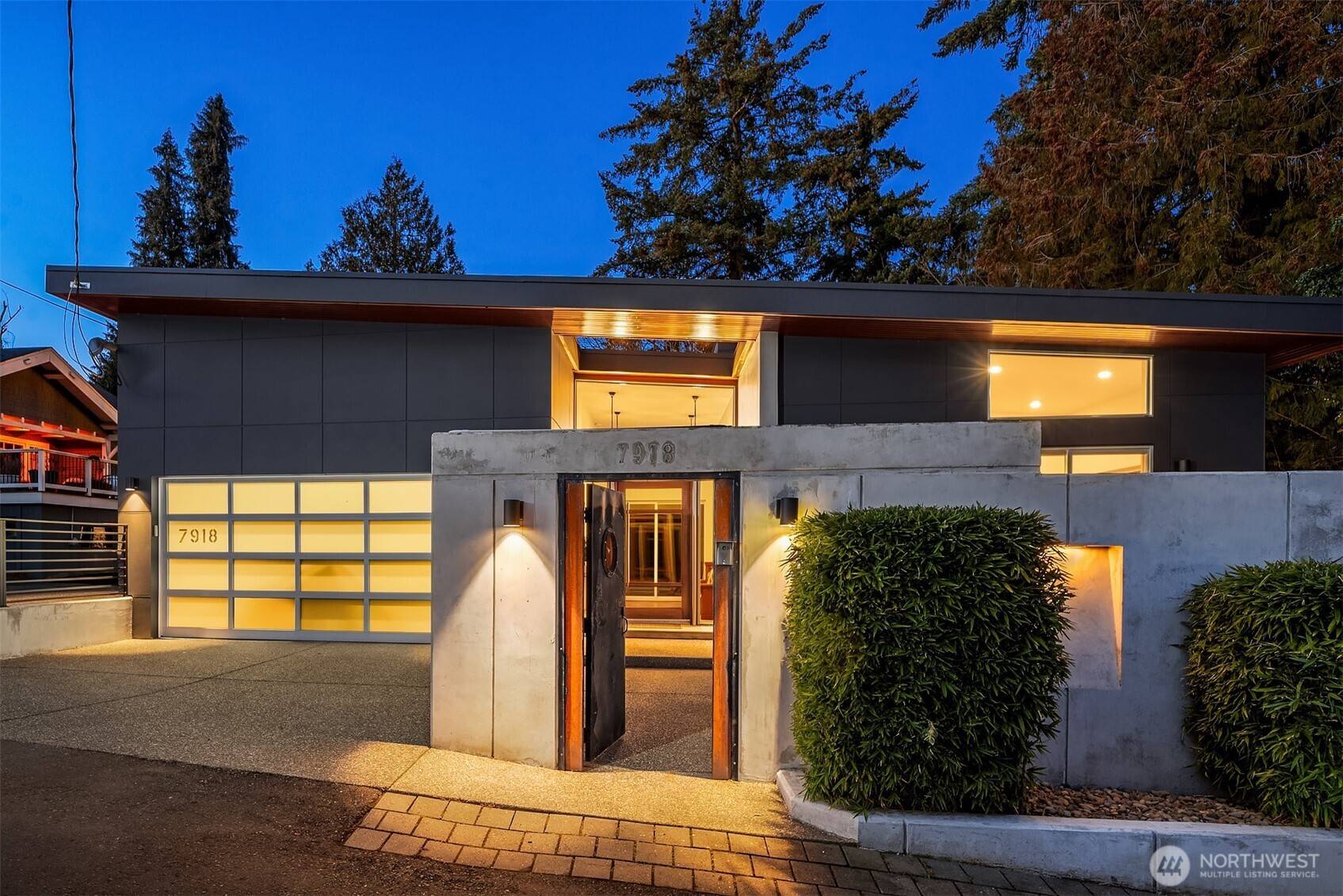 Seattle, WA 98118,7918 Seward Park AVE S
