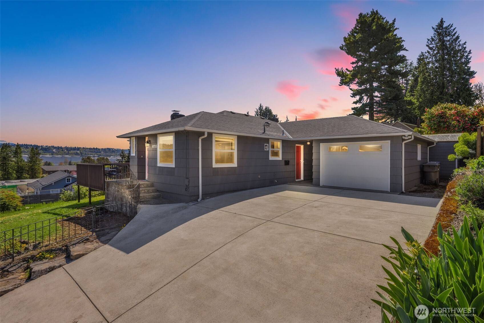 Seattle, WA 98178,8715 S 115th PL