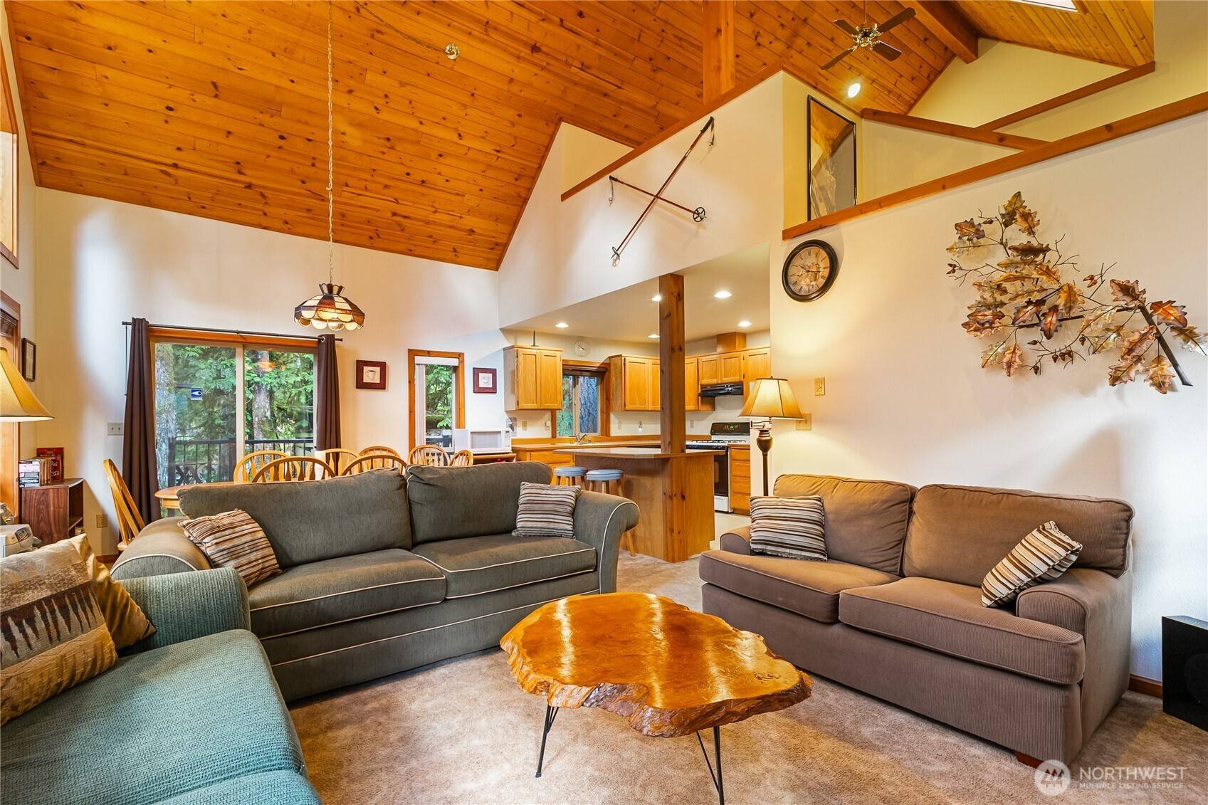 Glacier, WA 98244,7077 Austin Pass RD