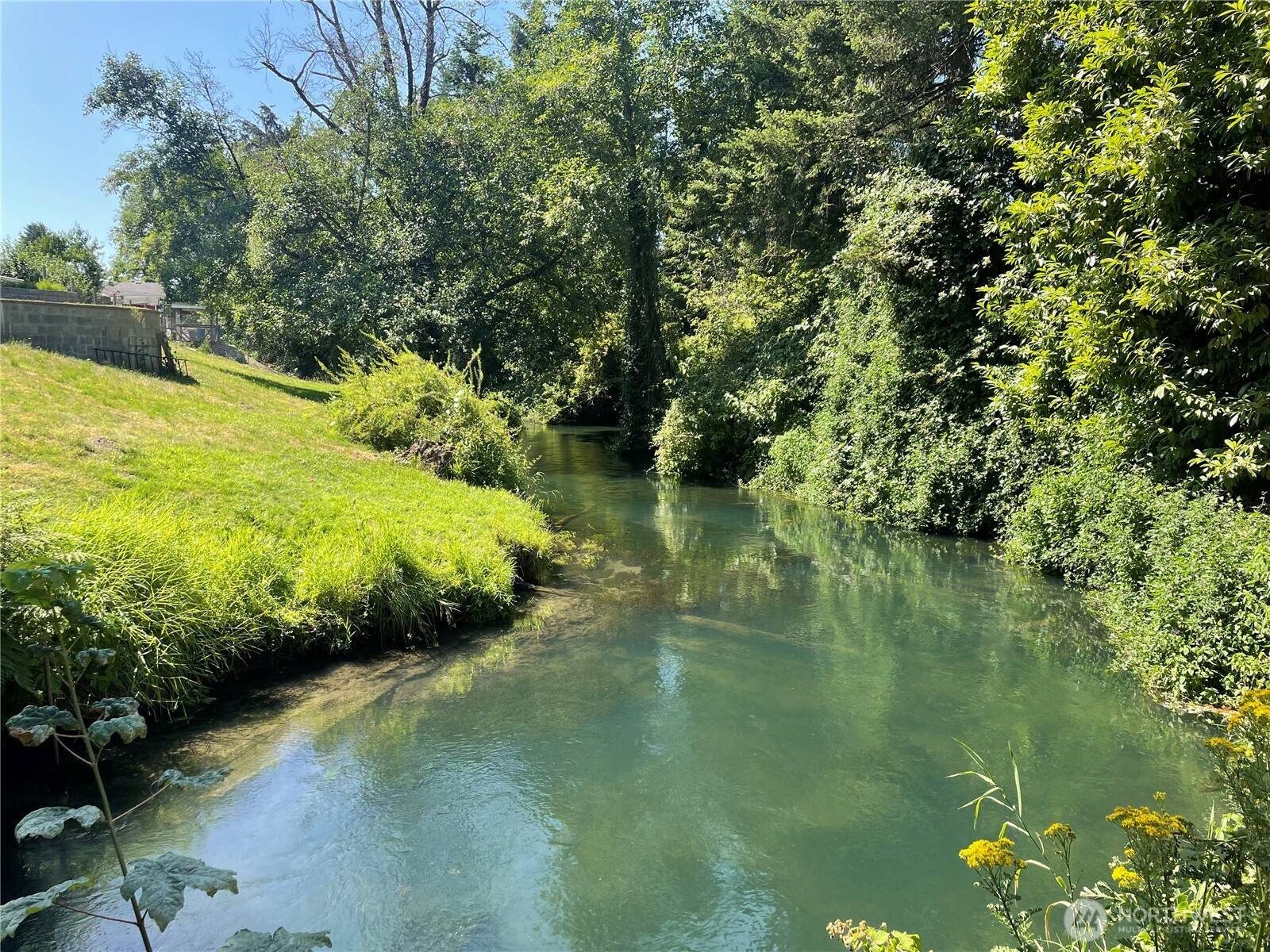 Puyallup, WA 98371,6722 River RD E