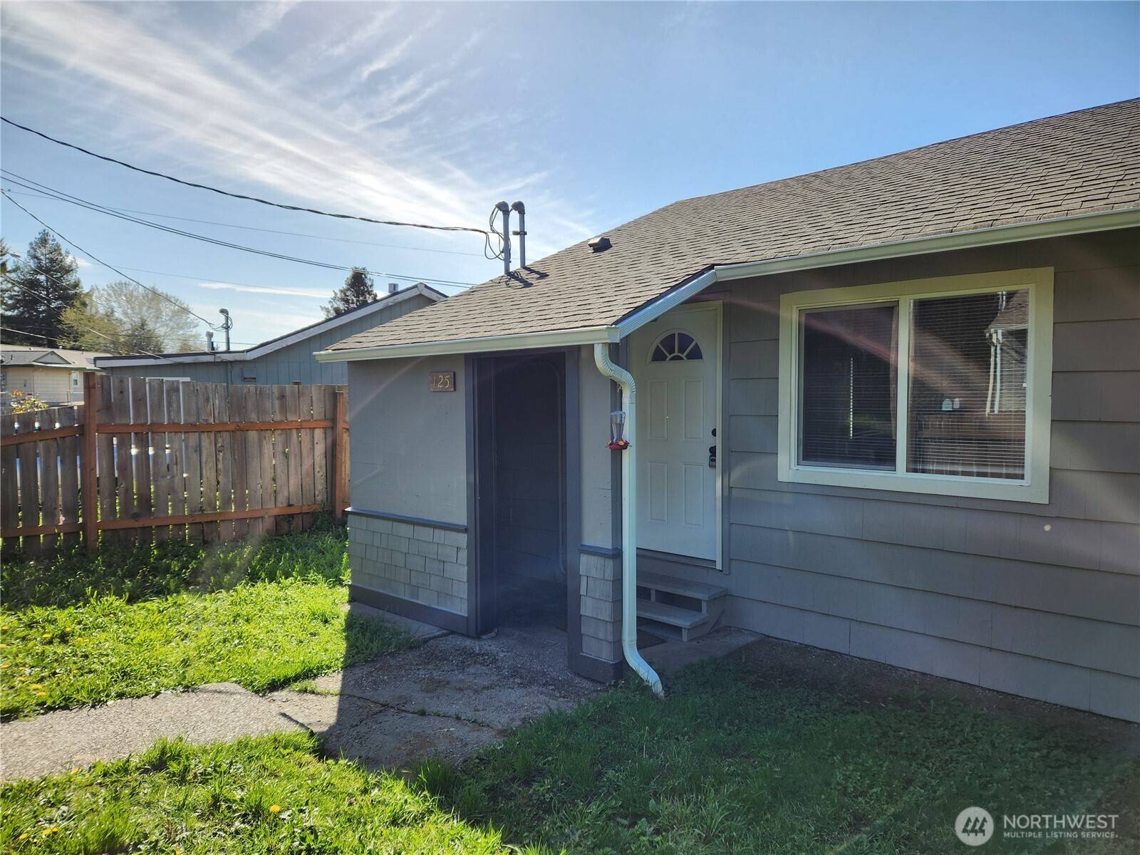Bremerton, WA 98310,125 Acorn ST