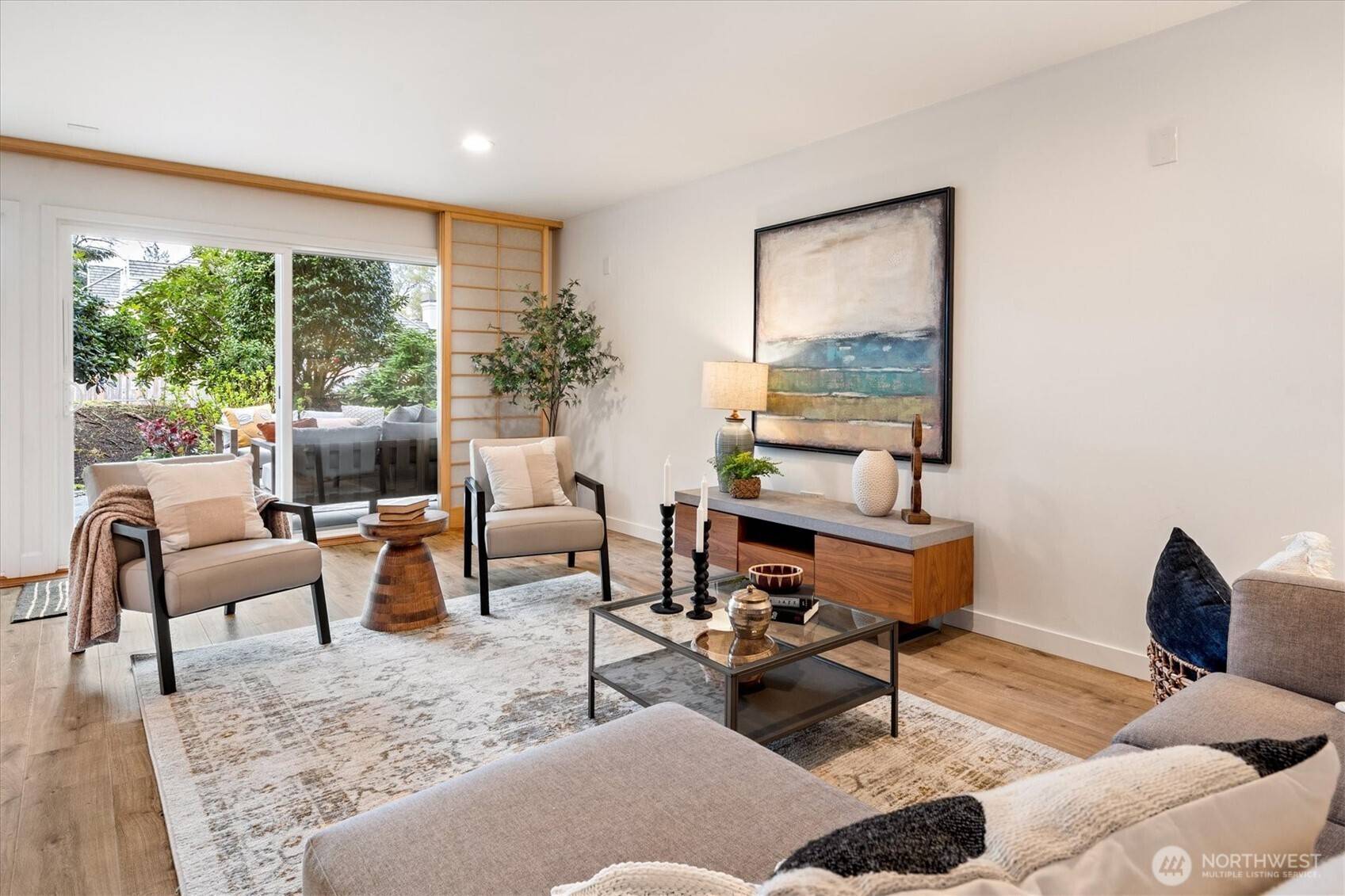 Seattle, WA 98112,2501 Canterbury LN E #122