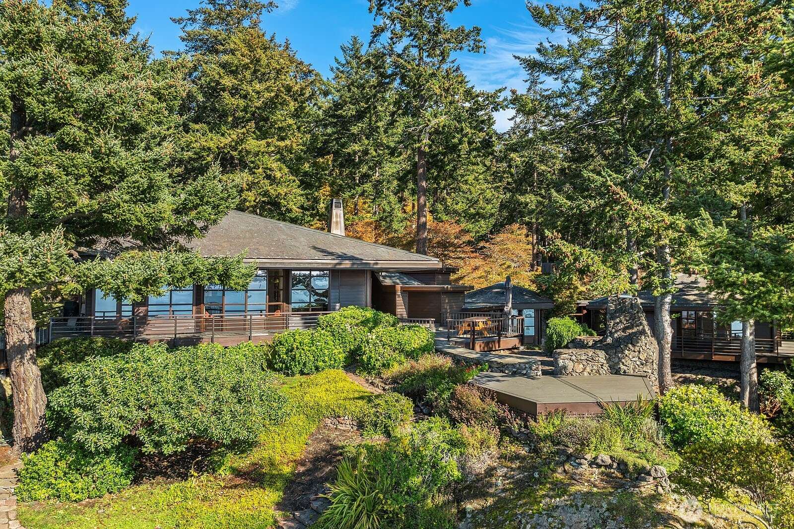Friday Harbor, WA 98250,723 Carefree WAY