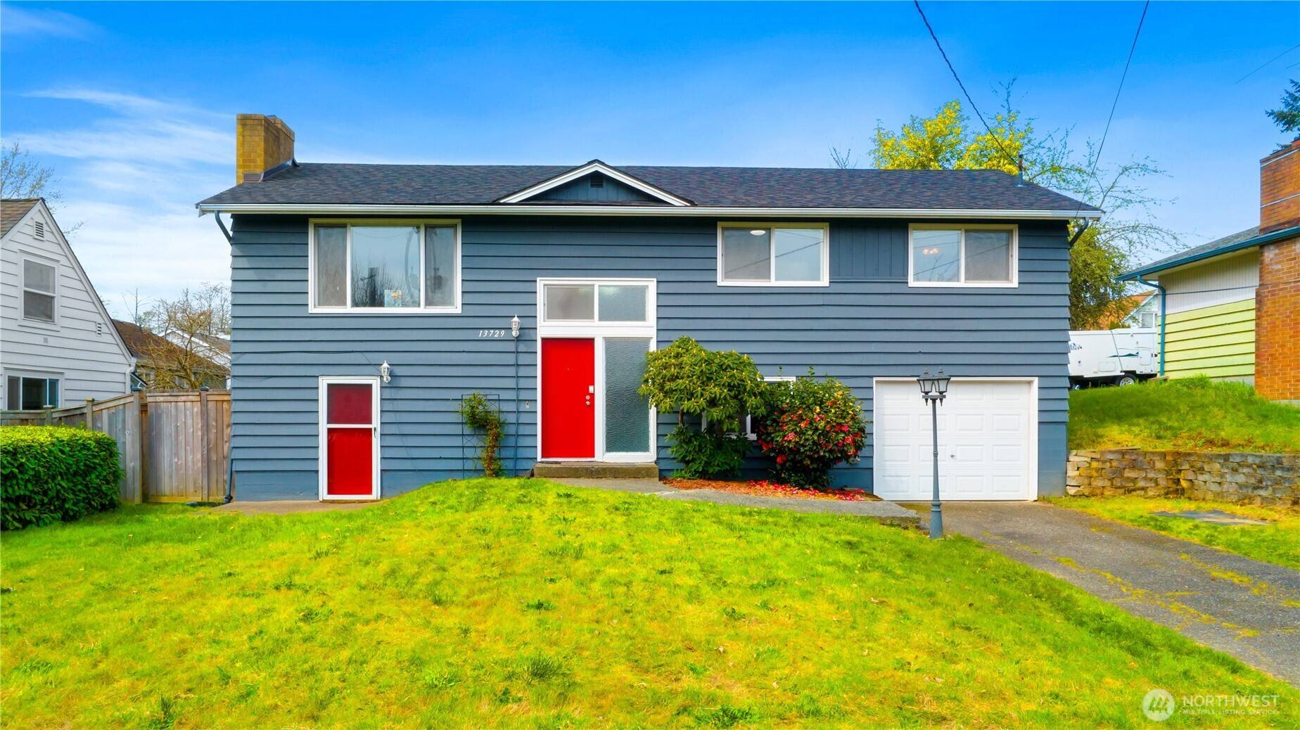 Burien, WA 98168,13729 8th AVE S