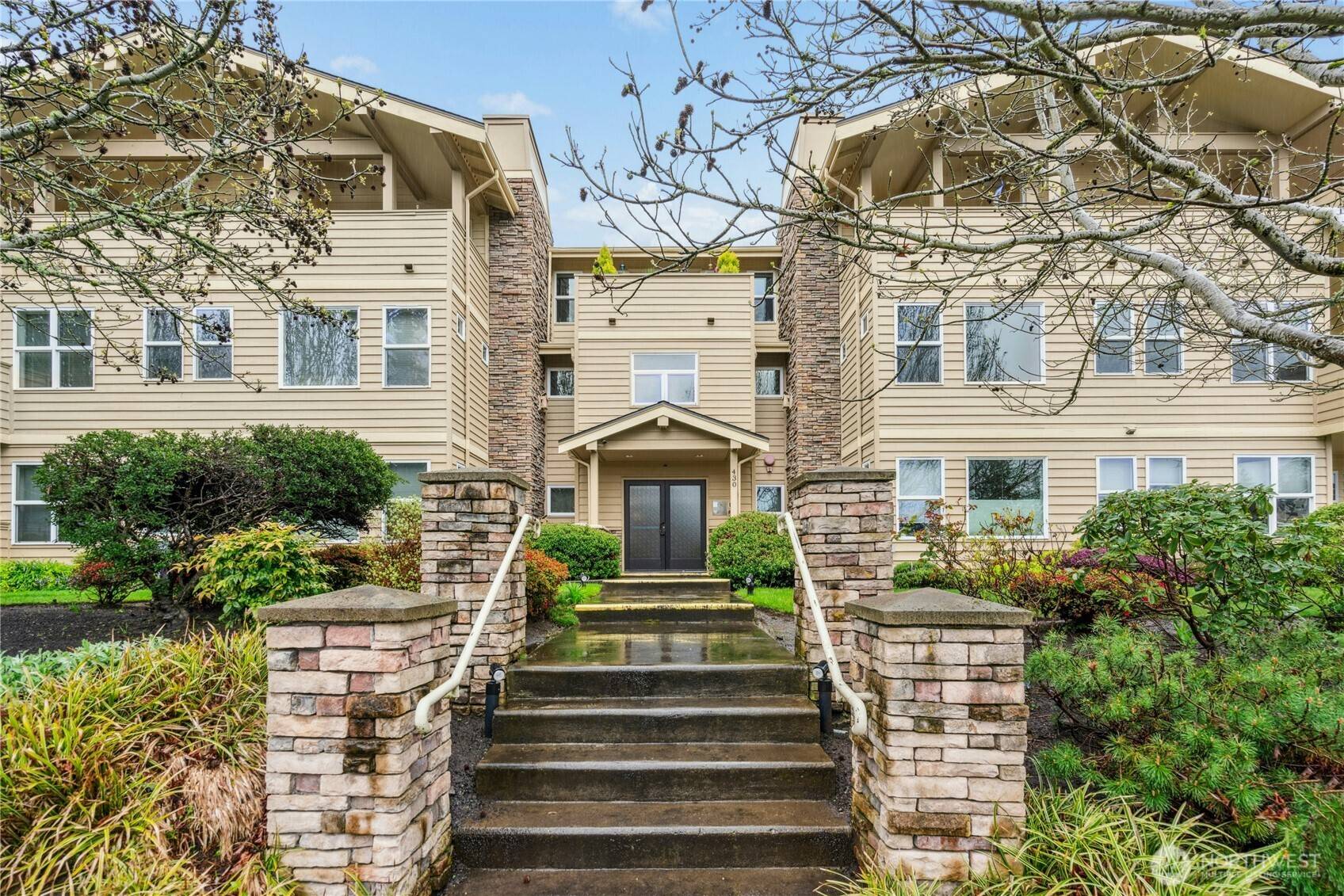 Burien, WA 98166,430 SW 156th ST #202