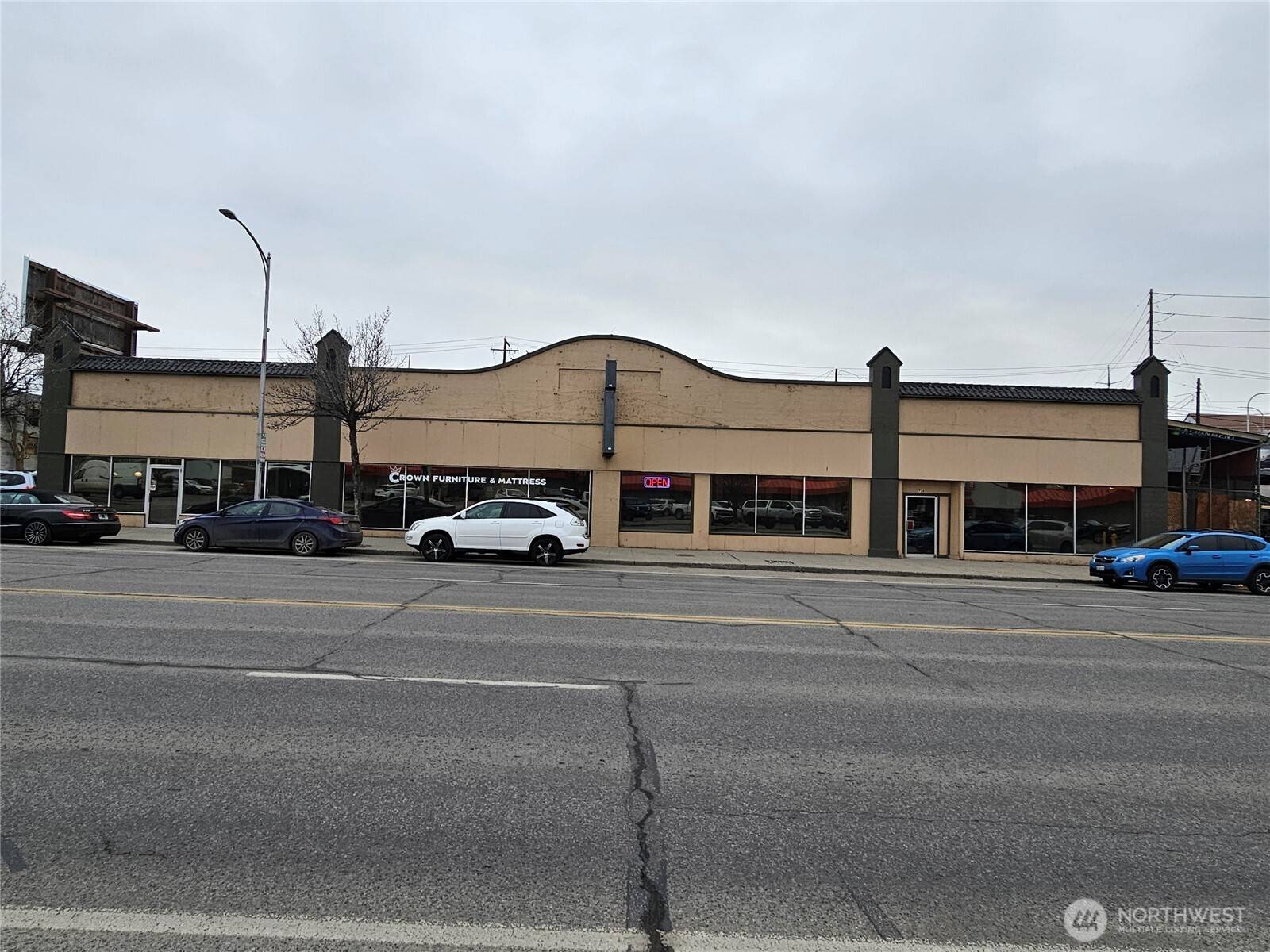 Wenatchee, WA 98801,736 S Wenatchee AVE