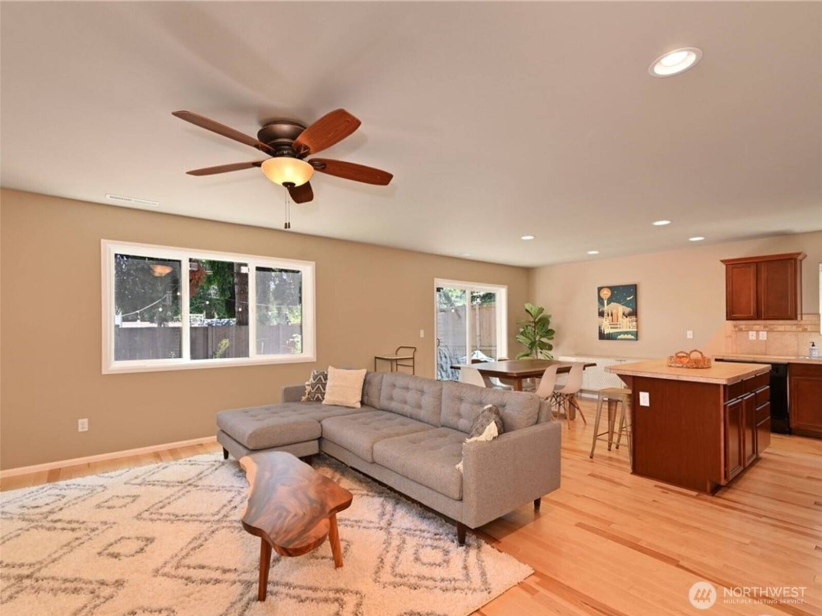 Everett, WA 98208,14019 4th PL W