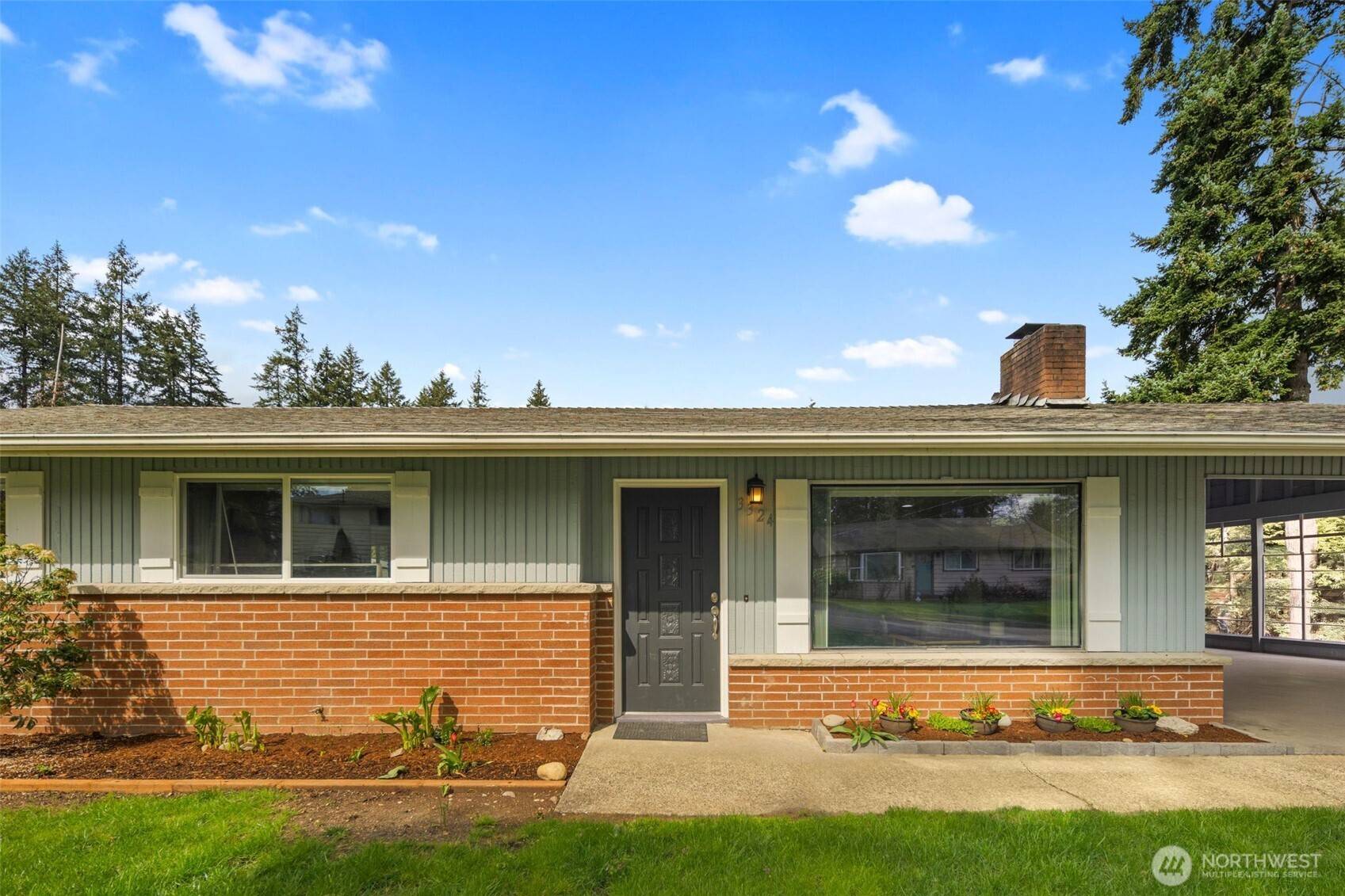 Renton, WA 98056,3324 NE 17th PL