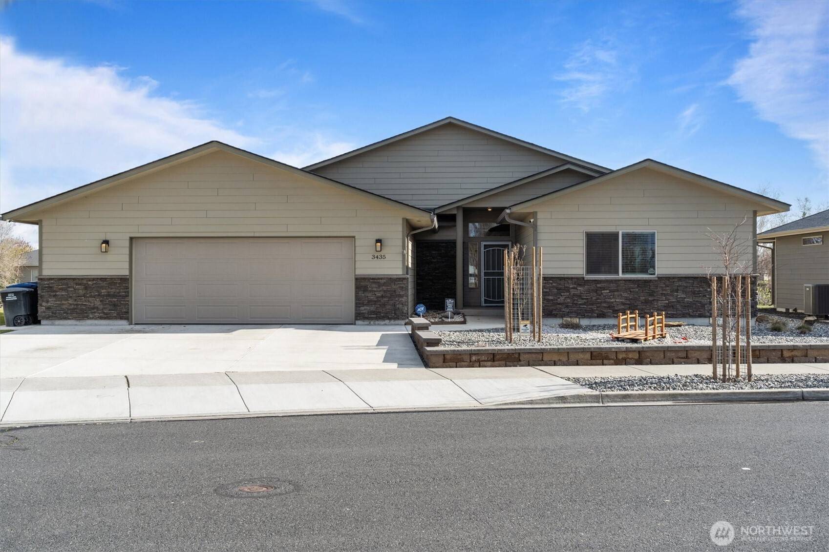 Moses Lake, WA 98837,3435 W Blue Heron LN