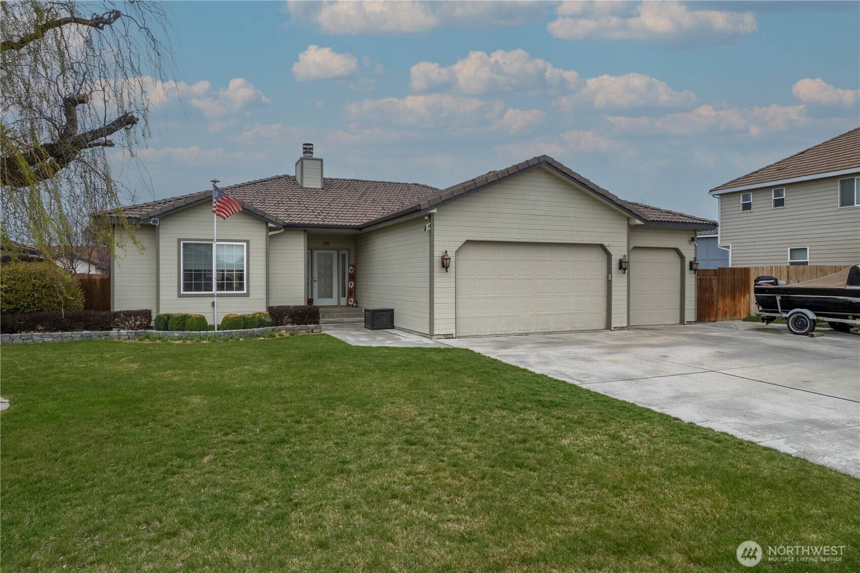Moses Lake, WA 98837,318 E Tanglewood DR