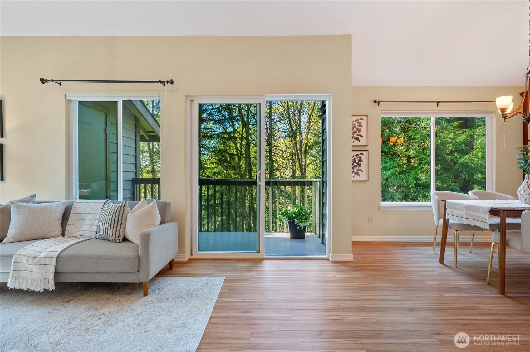 Kirkland, WA 98034,12721 NE 129th CT #F301