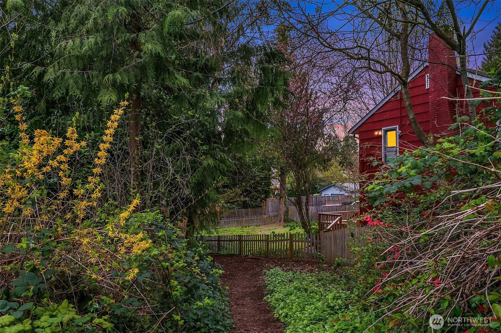 Seattle, WA 98115,3002 NE 97th