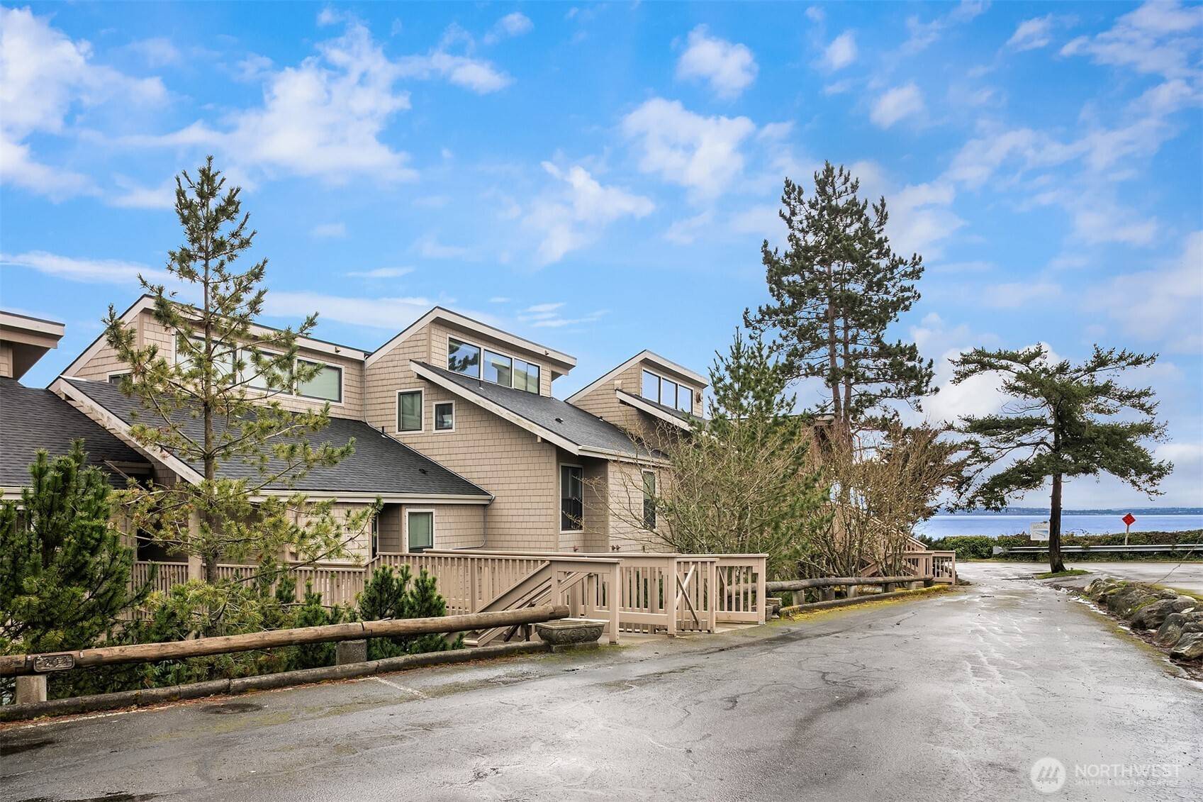 Freeland, WA 98249,802 Old Beach RD #201
