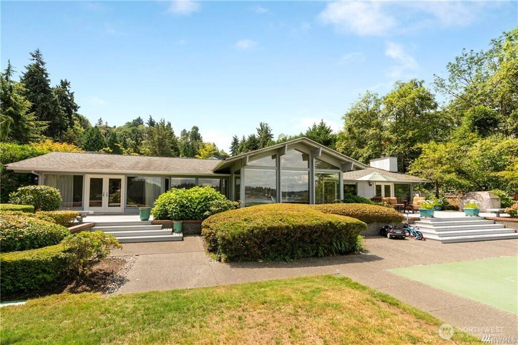 Mercer Island, WA 98040,8428 N Mercer WAY