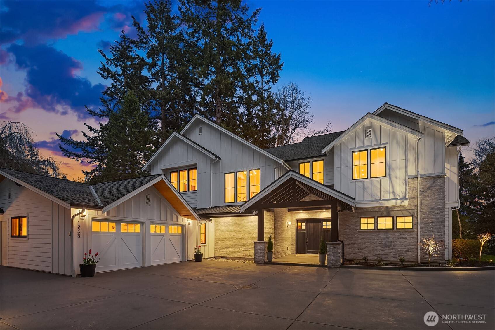 Bellevue, WA 98004,10220 SE 21st ST