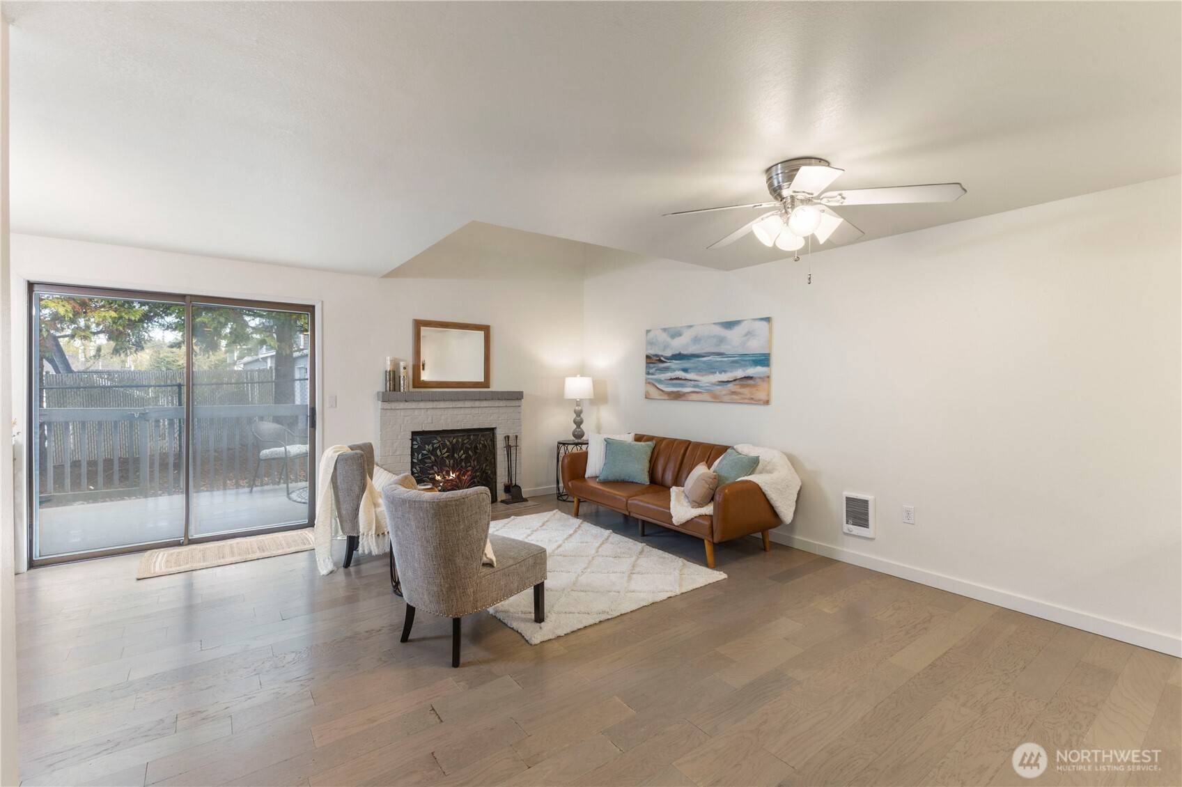 Des Moines, WA 98198,21634 14th AVE S #C-4
