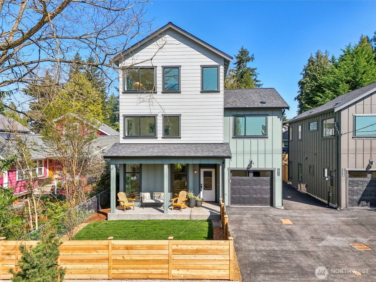 Seattle, WA 98115,9812 8th AVE NE
