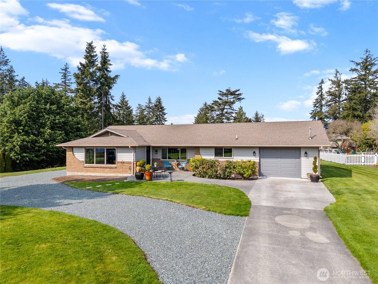 Anacortes, WA 98221,802 Haddon RD