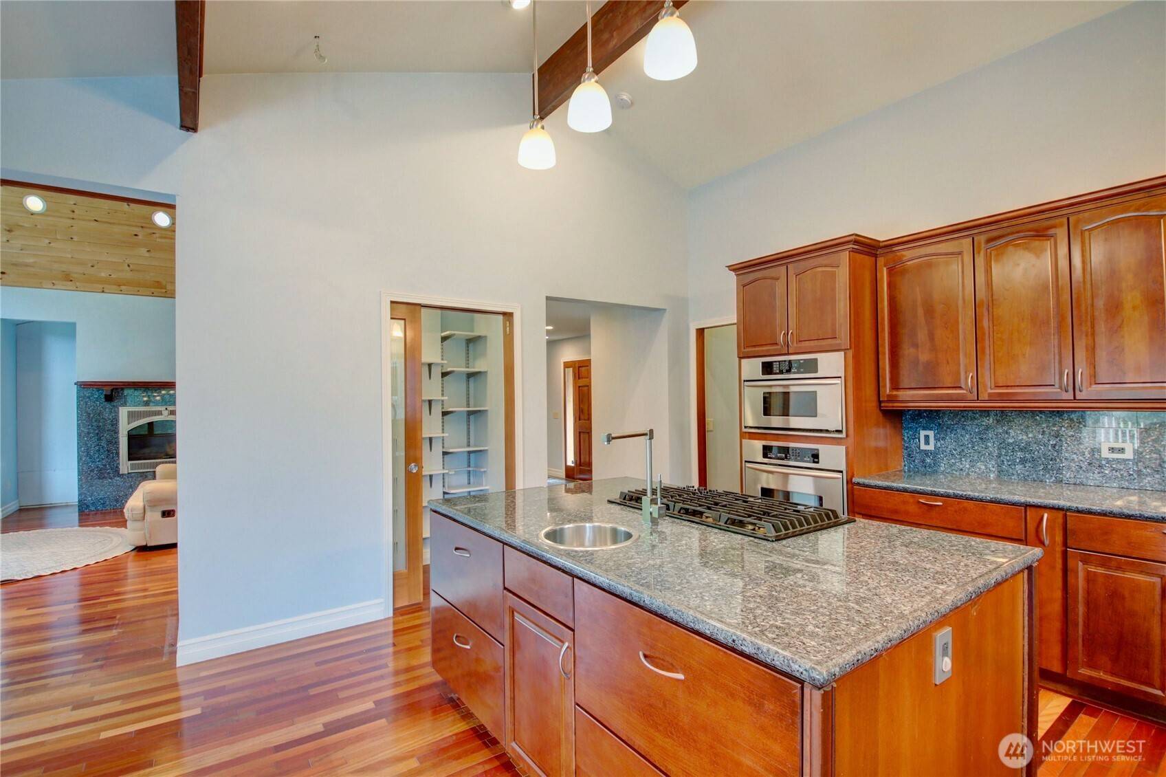 Mount Vernon, WA 98274,33454 West Shore DR