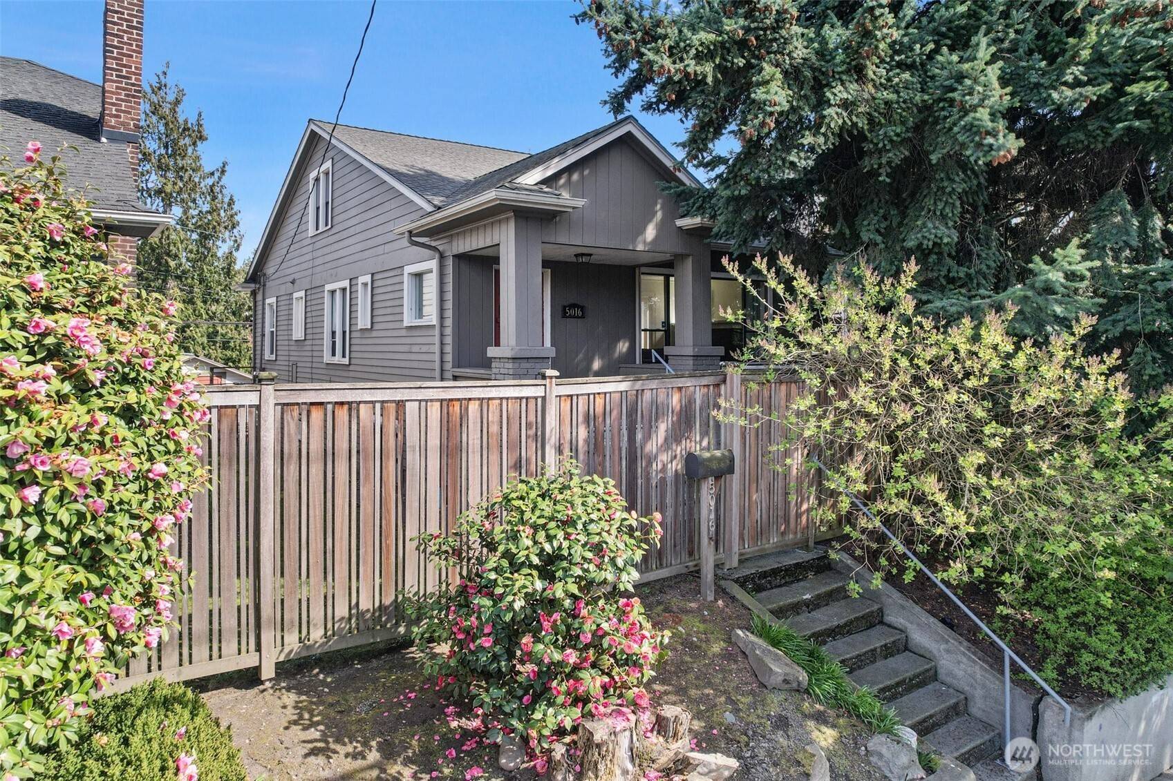 Seattle, WA 98105,5016 7th Ave Ne