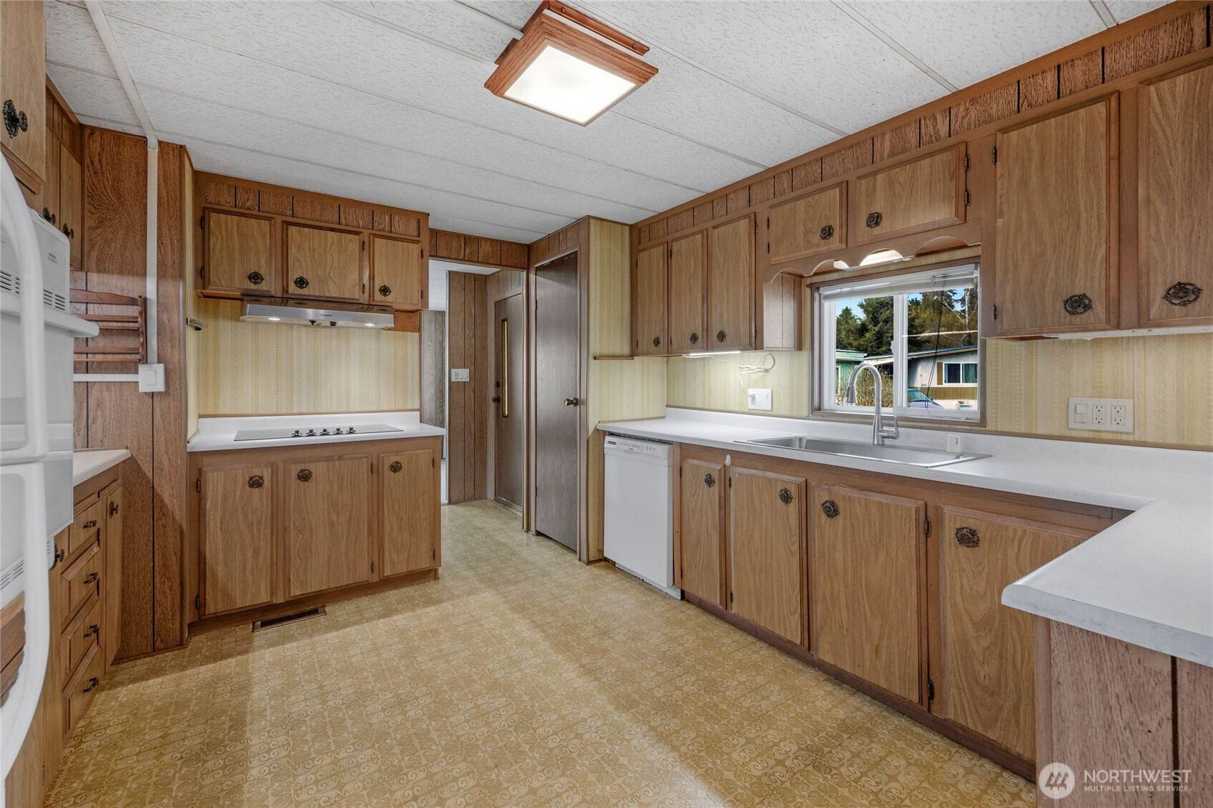 Kenmore, WA 98028,7301 NE 175th Street Dr #215