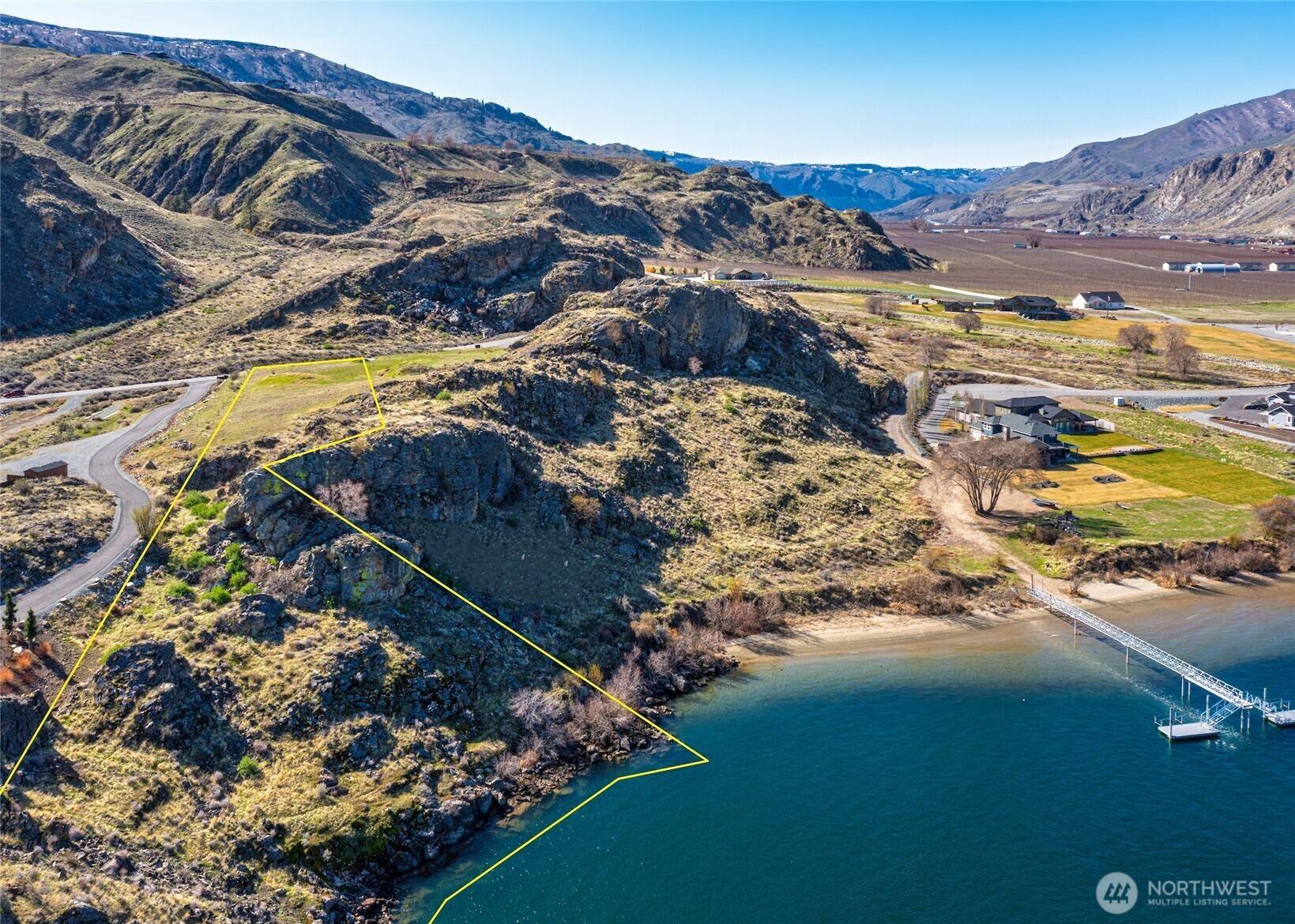 Orondo, WA 98843,247 N Shore Dr.