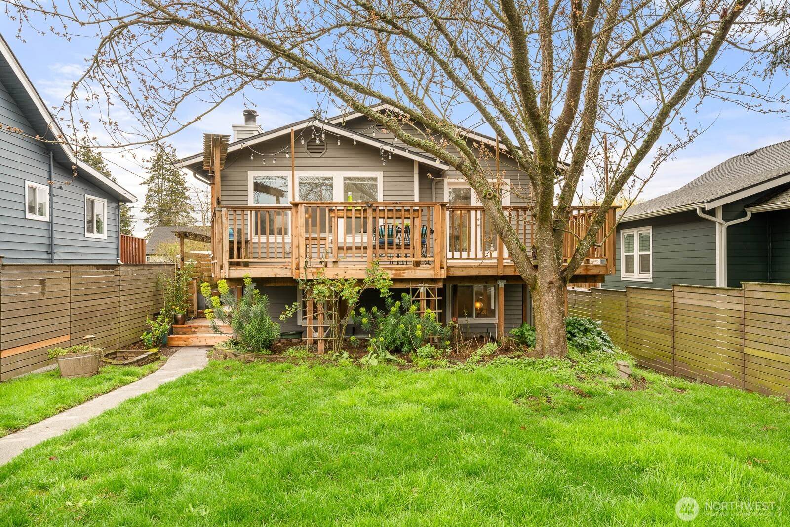 Seattle, WA 98126,7532 31st AVE SW