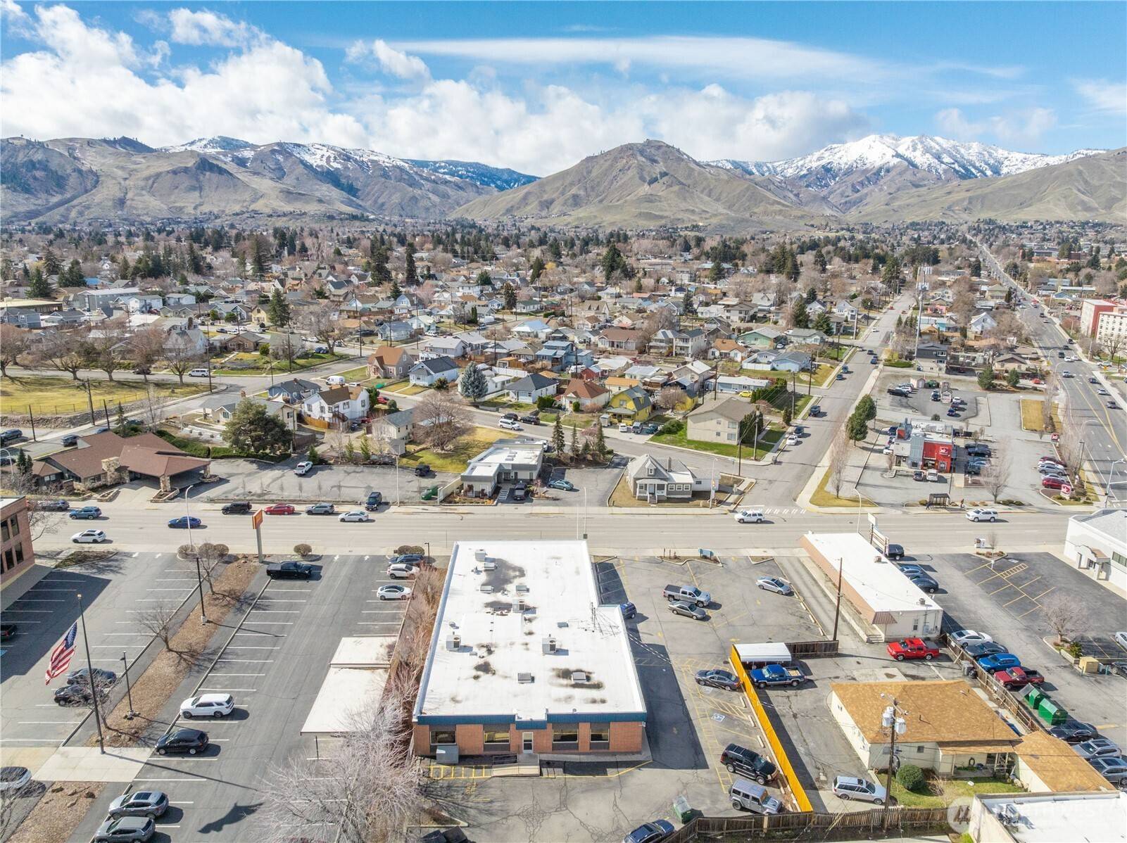 Wenatchee, WA 98801,325 N Chelan AVE #A