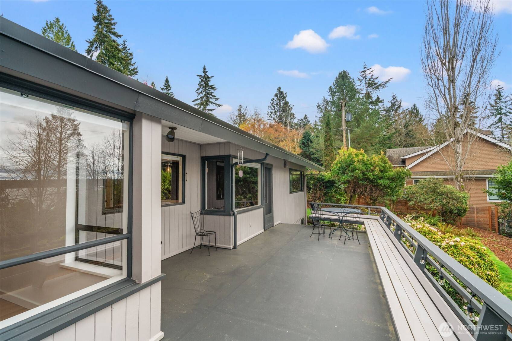 Mercer Island, WA 98040,10 Shore LN