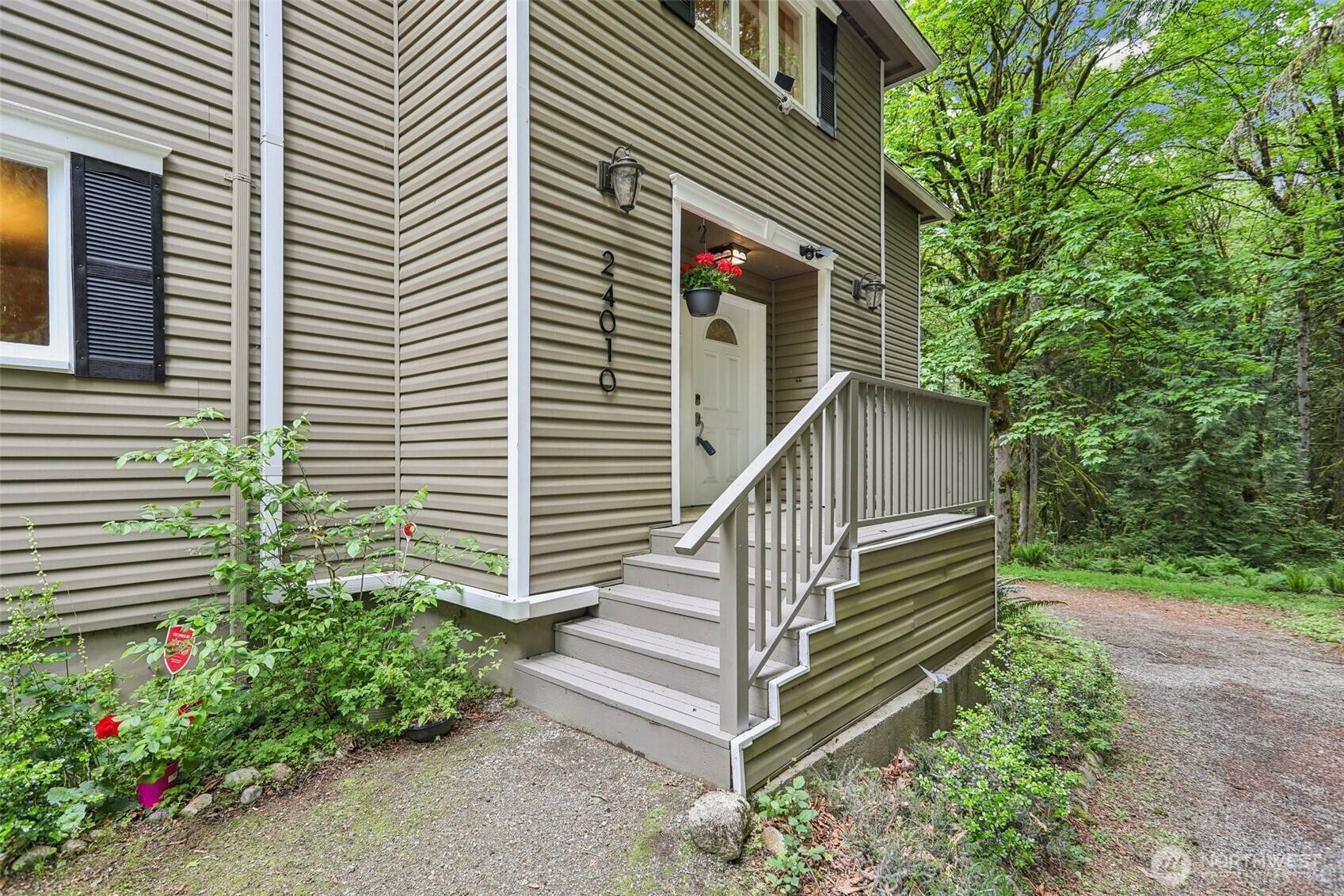Issaquah, WA 98027,24010 SE 168th ST