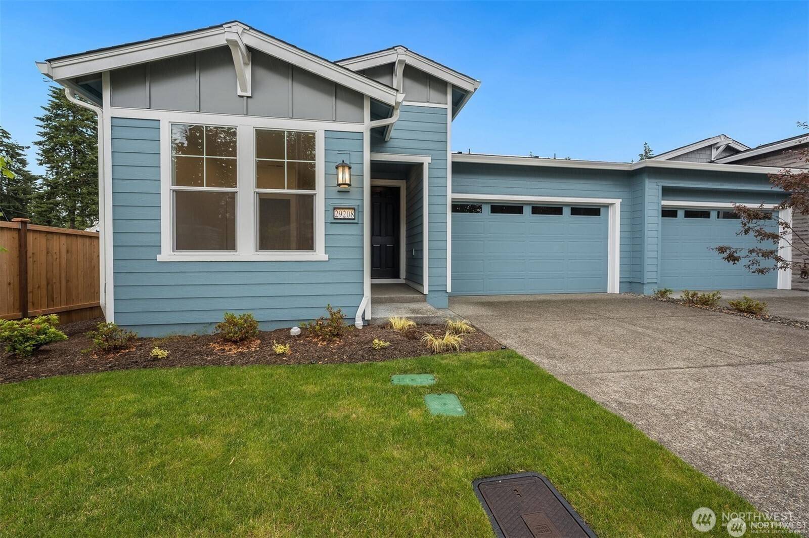 Black Diamond, WA 98010,29208 217th PL SE #34