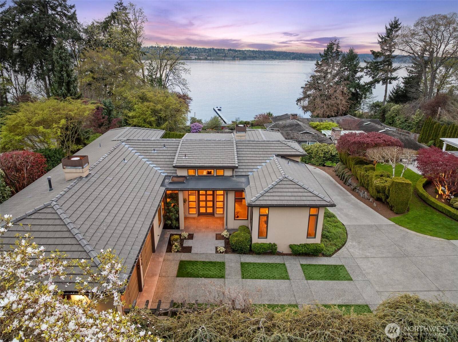 Kirkland, WA 98033,1054 Waverly WAY