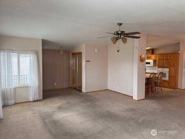 Moses Lake, WA 98837,2240 W Broadway Avenue ##220