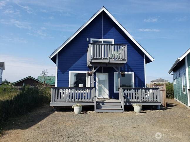 Ocean Shores, WA 98569,324 Marina CT SE #A