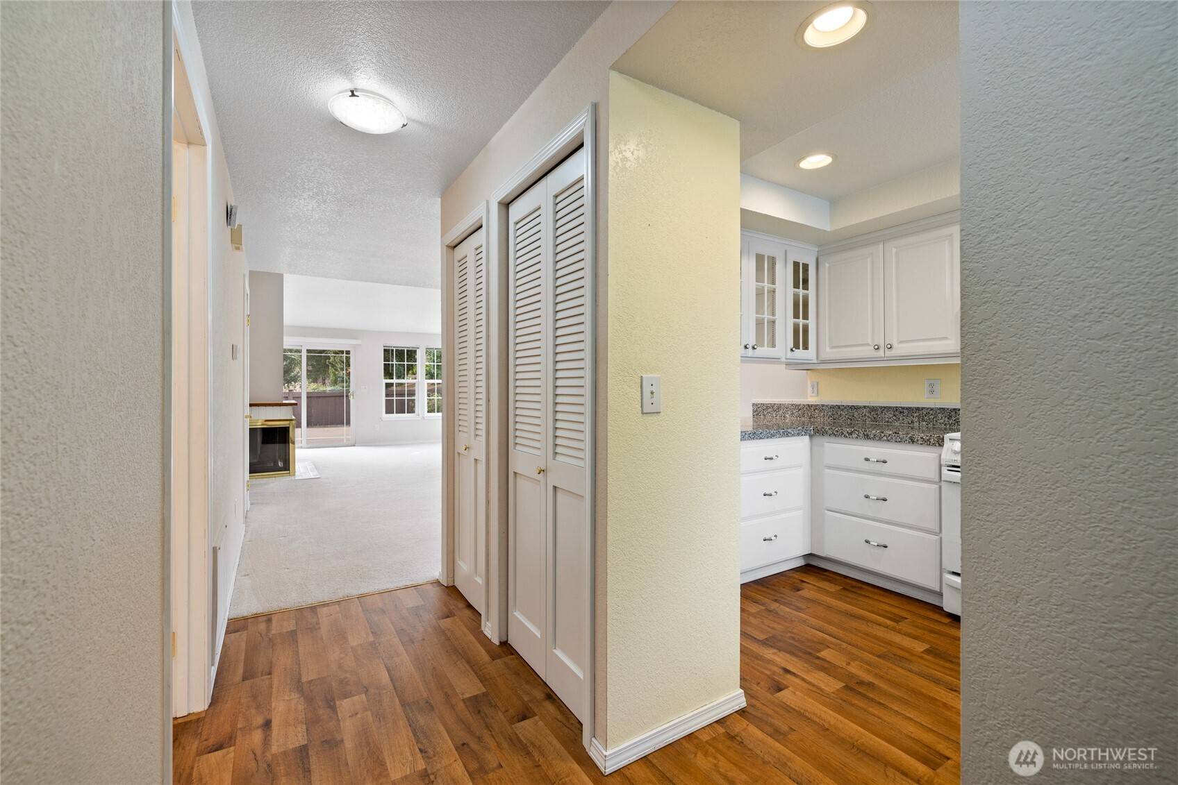 Tacoma, WA 98406,2536 N Narrows DR #17