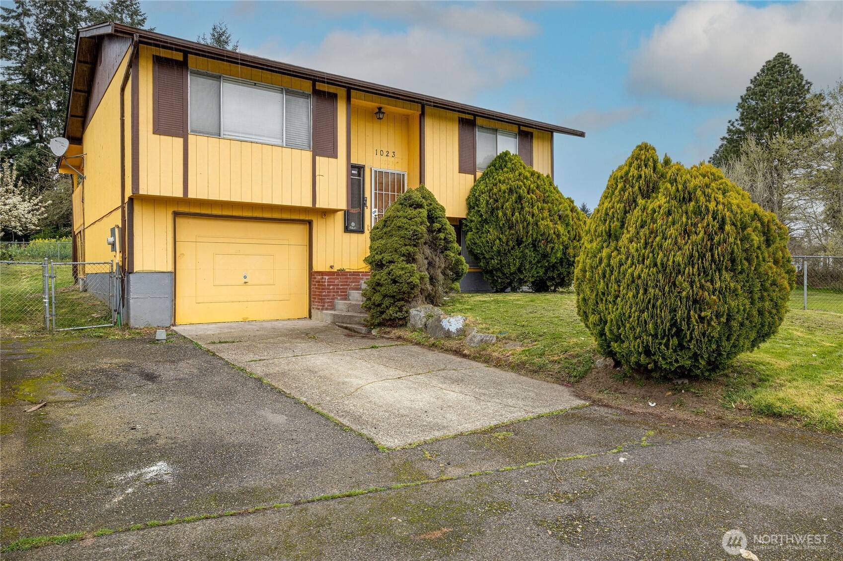 Tacoma, WA 98444,1023 S 88th ST