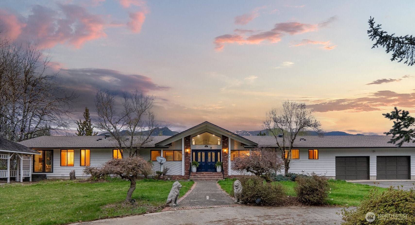 Randle, WA 98377,153 James LN