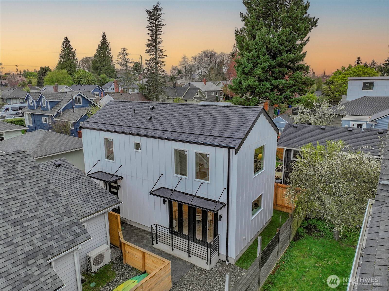 Seattle, WA 98117,2610 NW 80th st