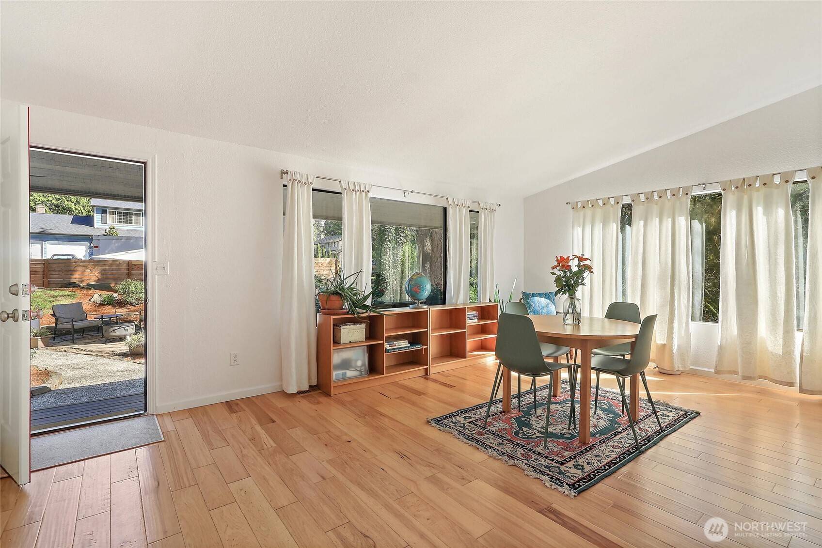Edmonds, WA 98026,19310 89th PL W