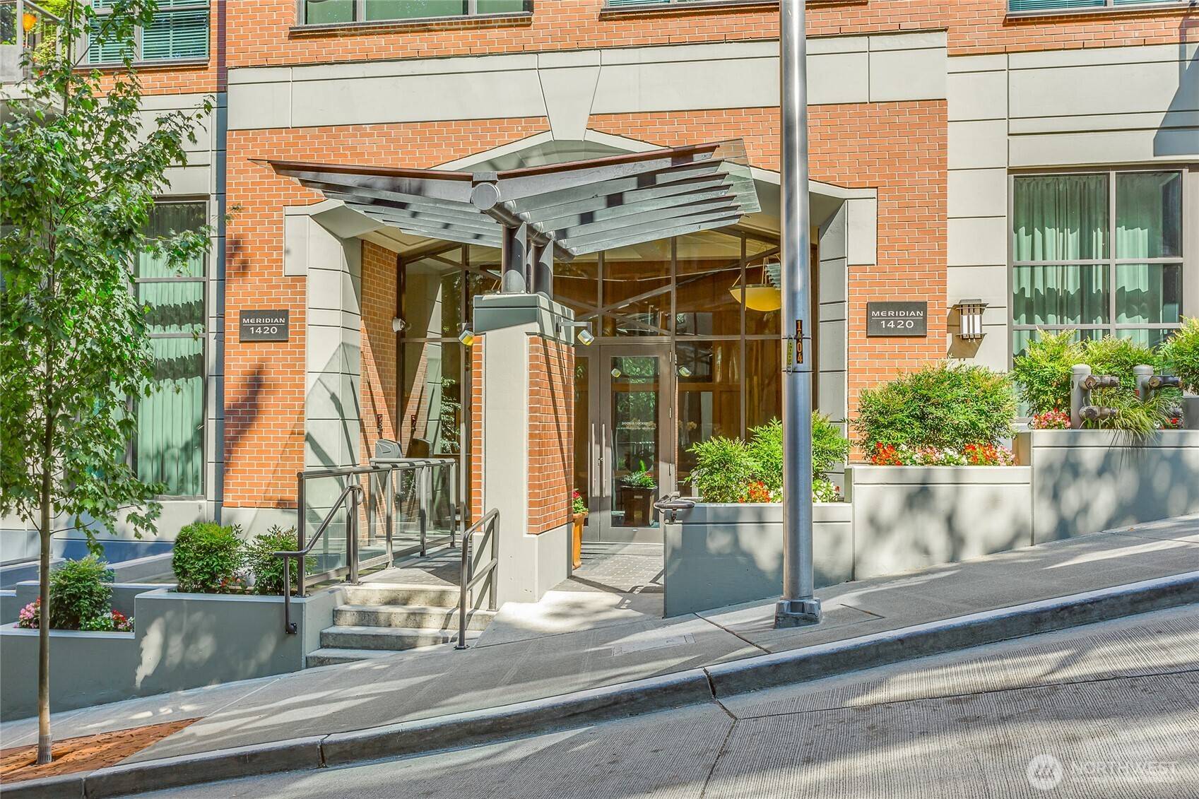Seattle, WA 98101,1420 Terry AVE #408