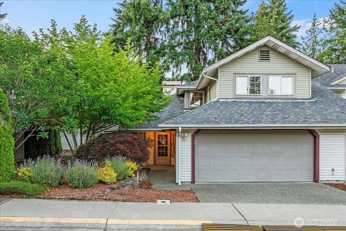 Kirkland, WA 98034,10244 NE 138th PL #B1