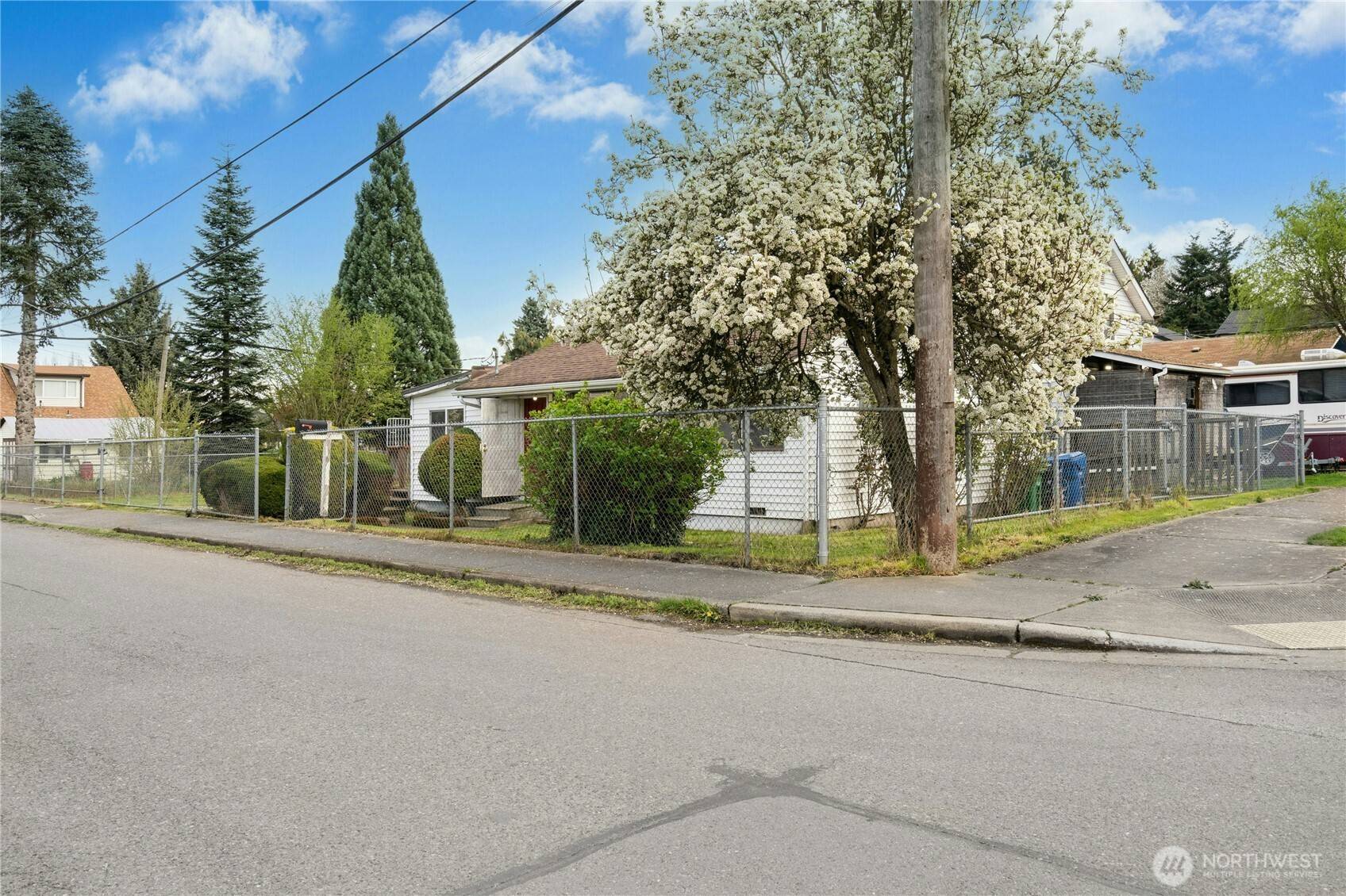 Seattle, WA 98108,8820 5th AVE S