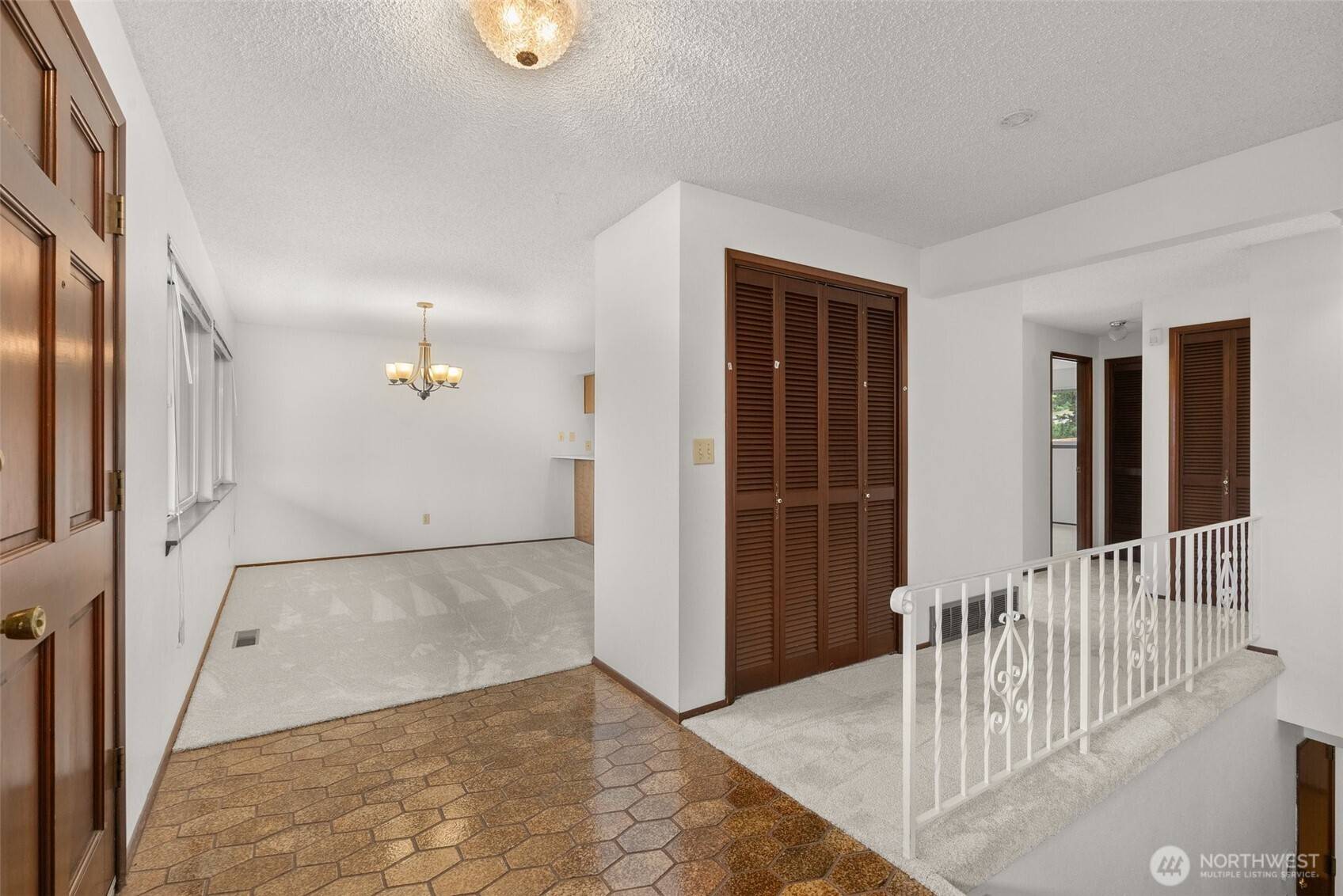 Tacoma, WA 98466,7672 19th ST W