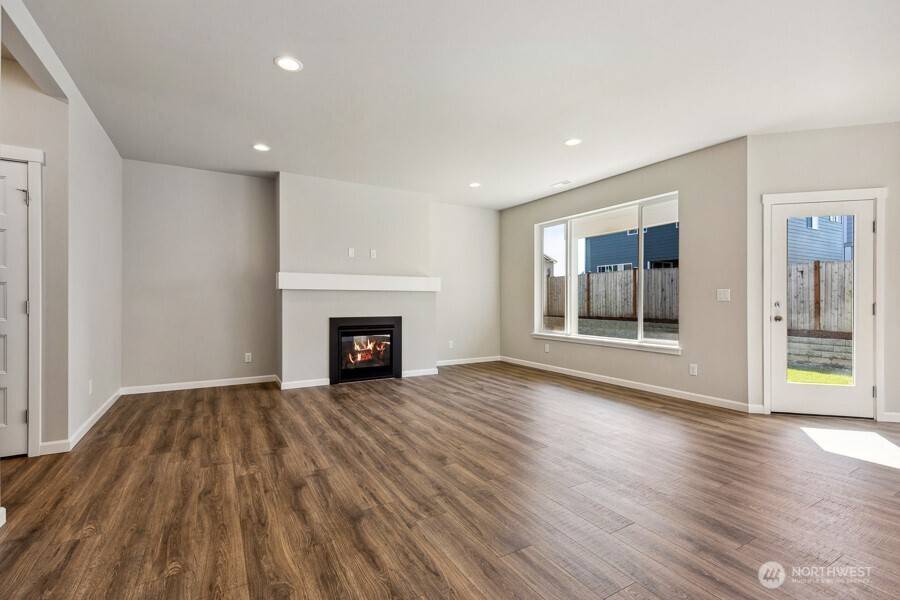 Kent, WA 98032,27023 30th PL S #18