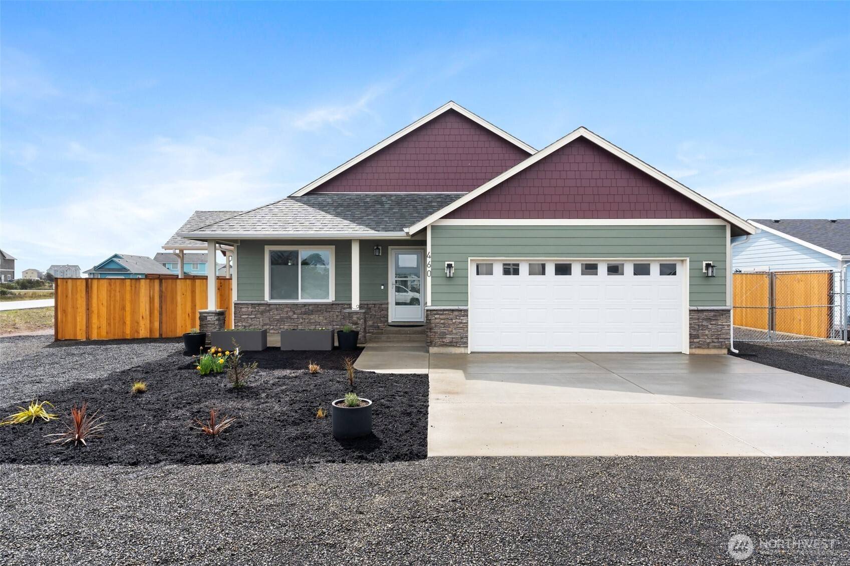 Ocean Shores, WA 98569,460 N Portal LOOP SW
