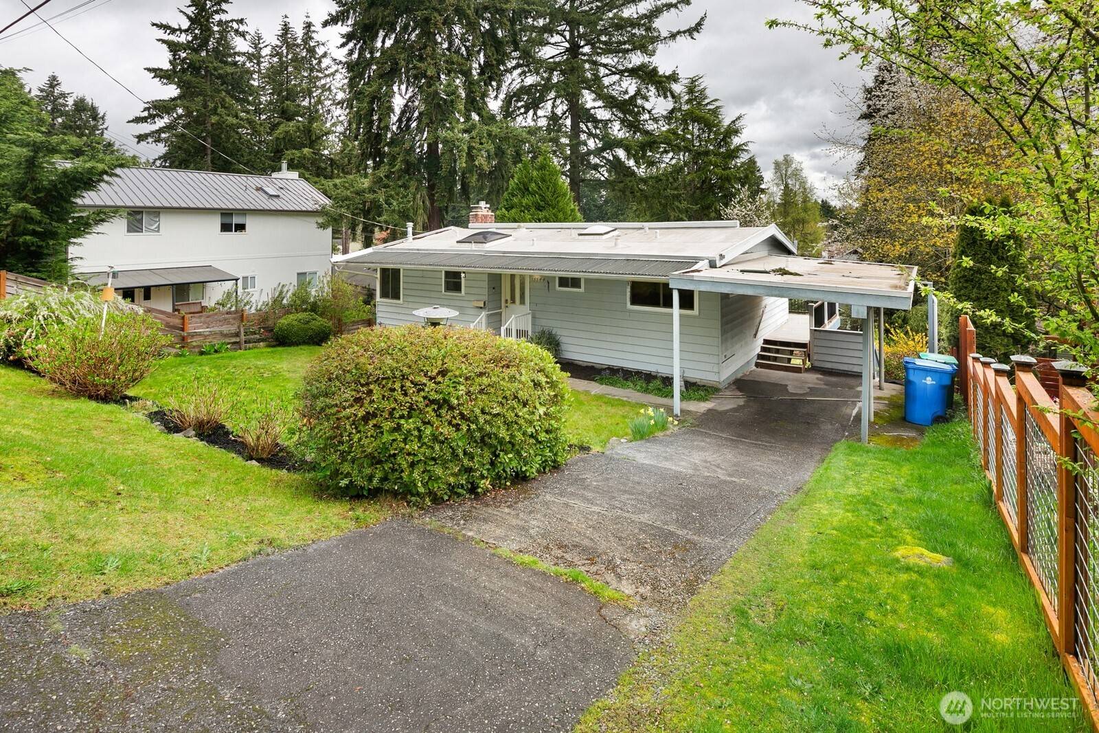 Shoreline, WA 98133,15544 Densmore AVE N