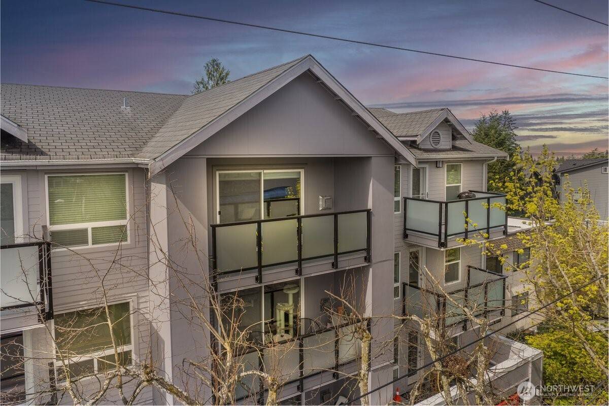 Seattle, WA 98116,3435 California AVE SW #405