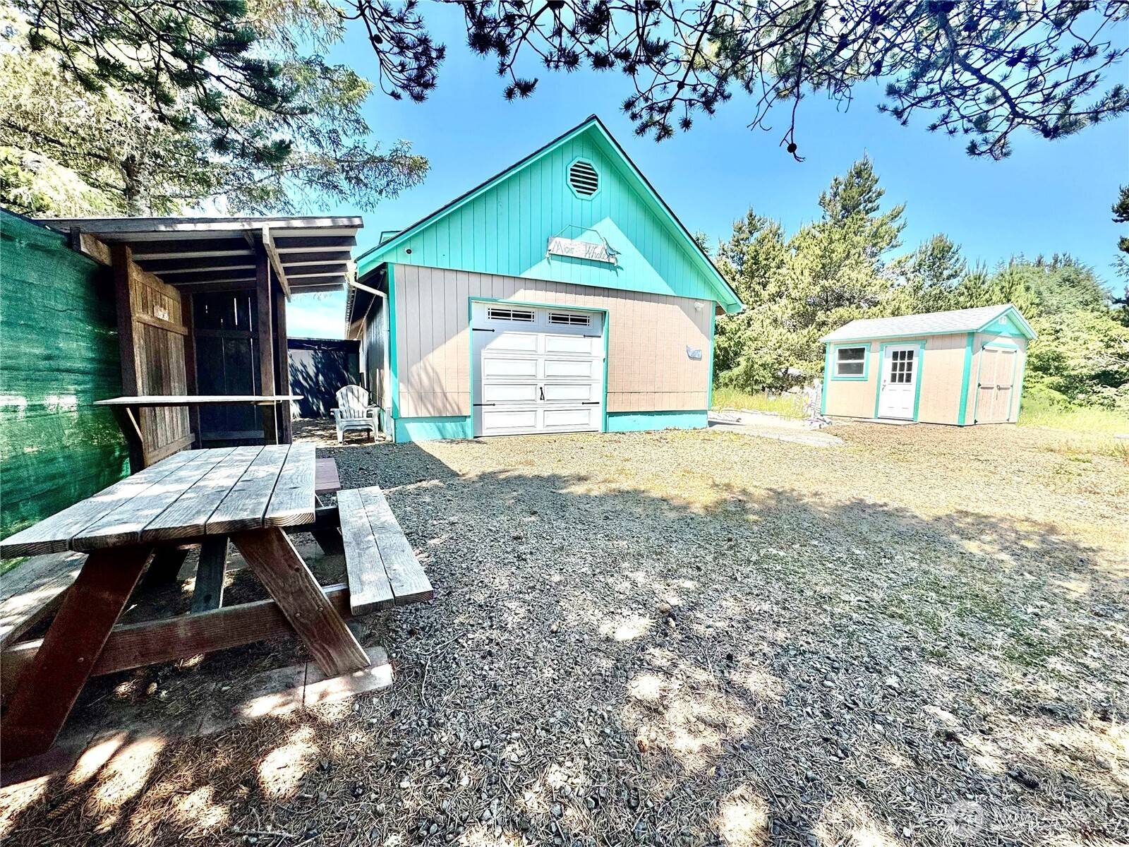 Long Beach, WA 98631,15217 Pacific WAY