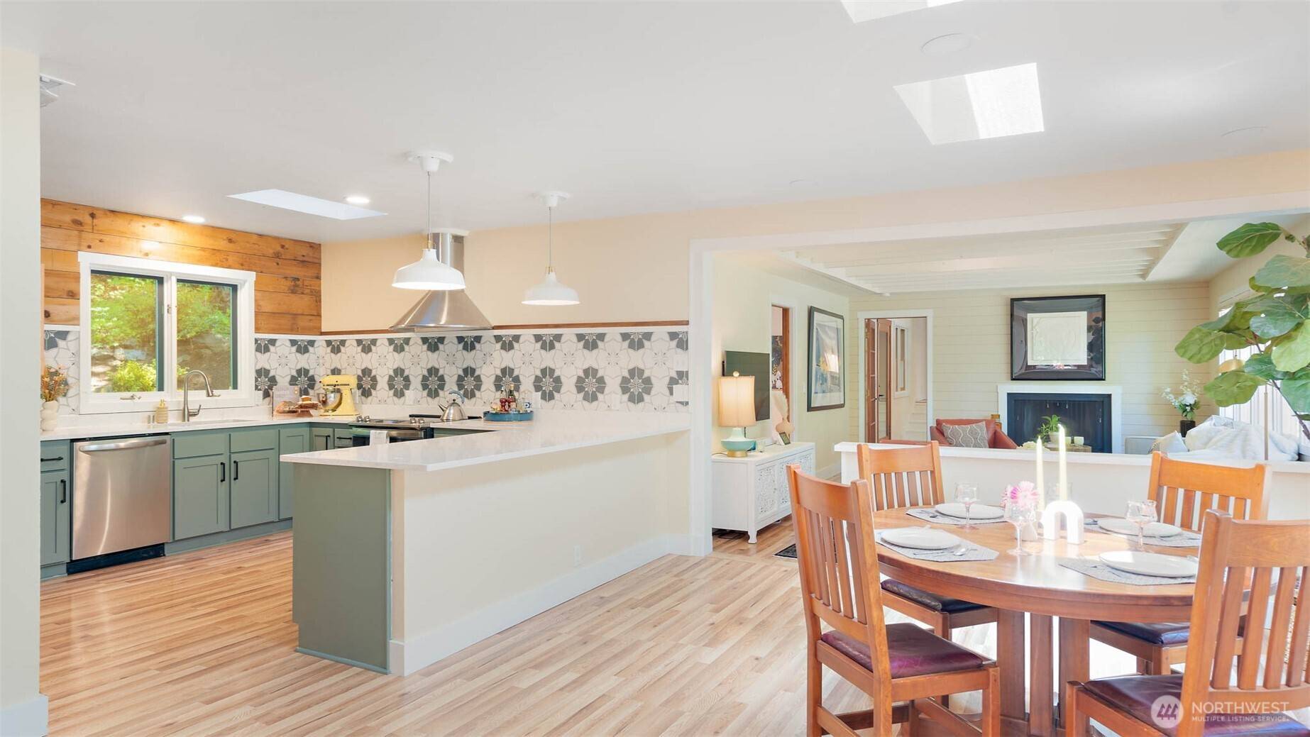 Bainbridge Island, WA 98110,4657 Island AVE NE