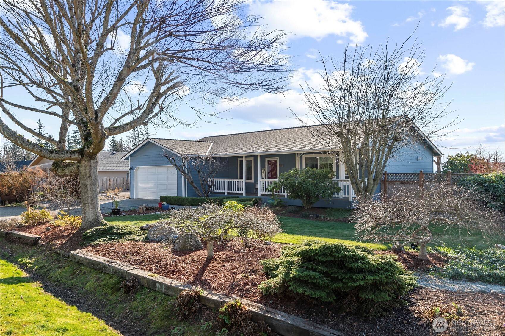 Camano Island, WA 98282,527 Island View DR